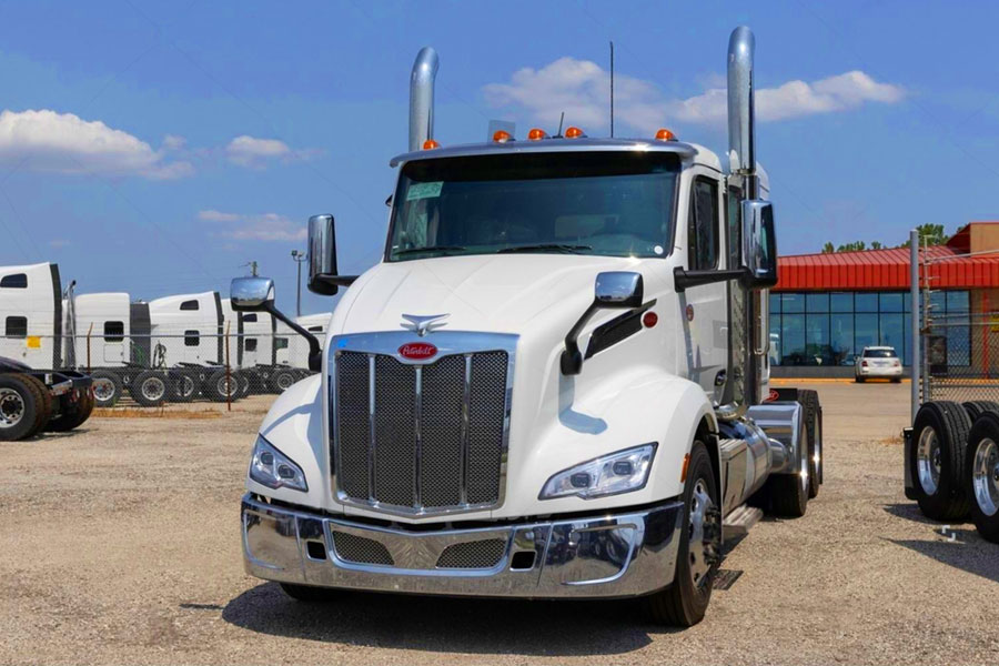 Choosing the Right Heavy Truck Repair Shop